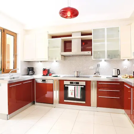 Harmony Rhodes By וילה *